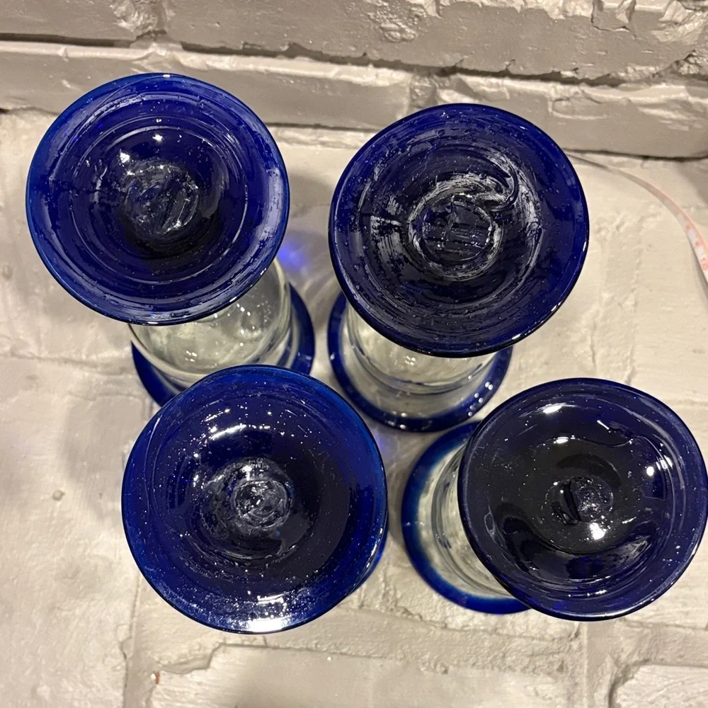 Set of 4 Hand Blown Blue Rimmed Wine/Water/Iced Tea Goblets Made in Mexico - Picture 3 of 7